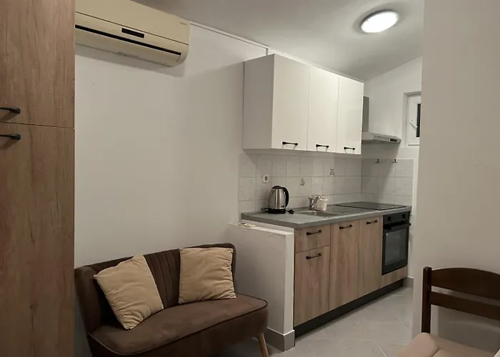 In With Terrace, Air Conditioning, Wi-fi 아파트 비오그라드나모루